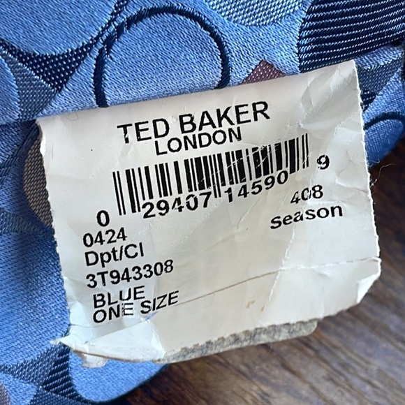 Ted baker silk tie - Picture 3 of 10